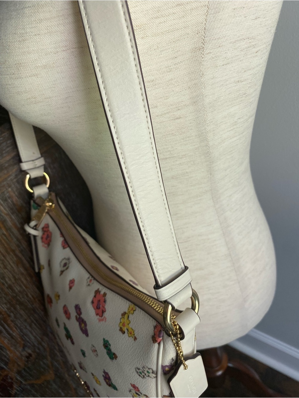 Coach ELLIE FILE BAG WITH SPACED FLORAL FIELD PRINT Crossbody Beige Gold - Picture 6 of 16